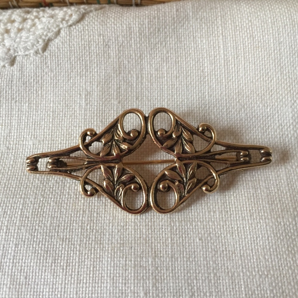 Vintage Flower Pin